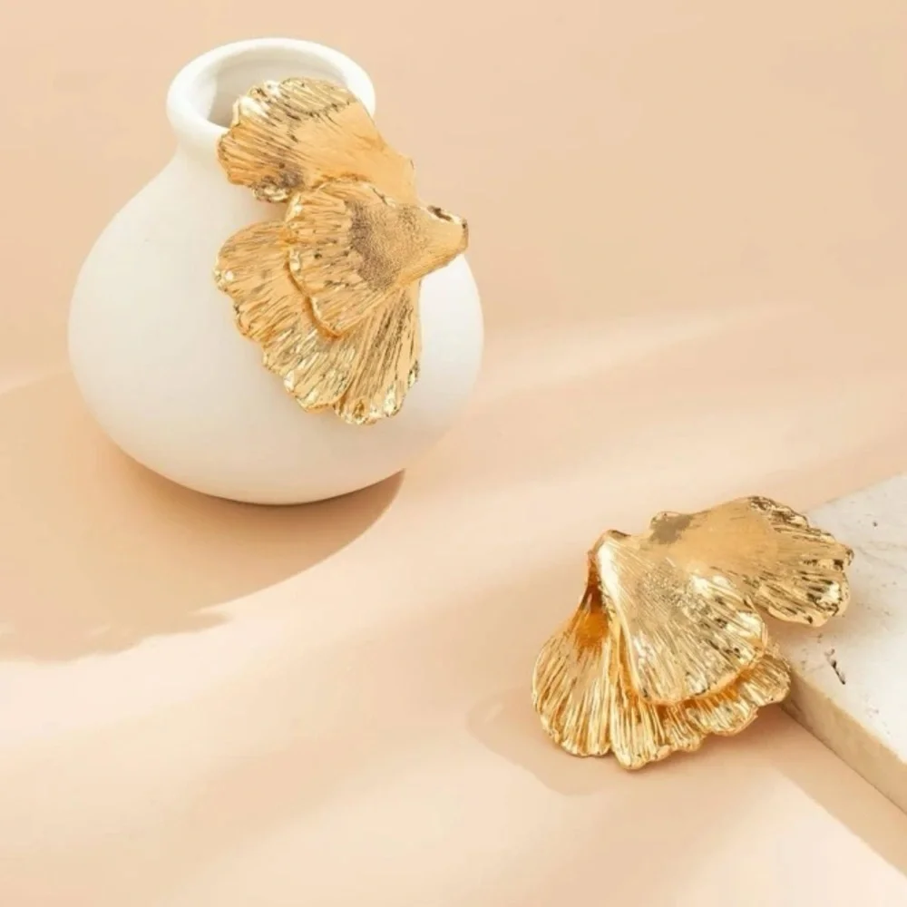 Zara half statement gold statement earrings - Picture 5 of 7